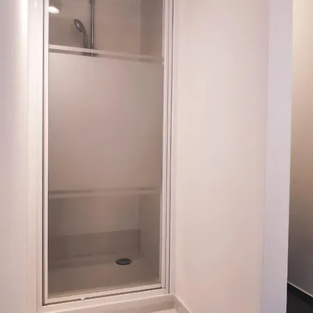 Daynight Sauveniere * لييج